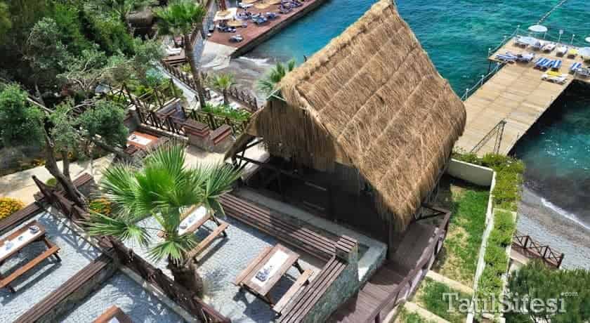 Alkoçlar Adakule Hotel